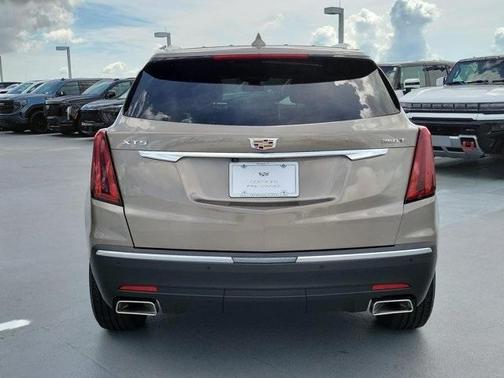 2023 Cadillac XT5 Luxury
