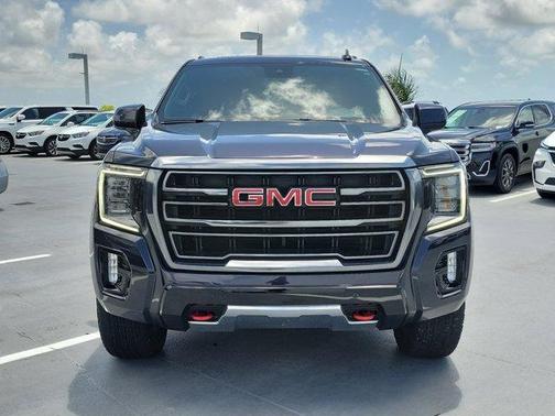2023 GMC Yukon XL AT4