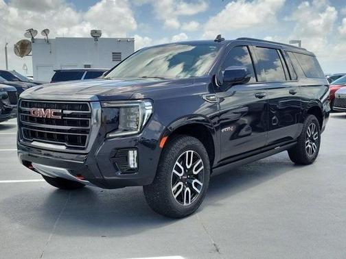 2023 GMC Yukon XL AT4