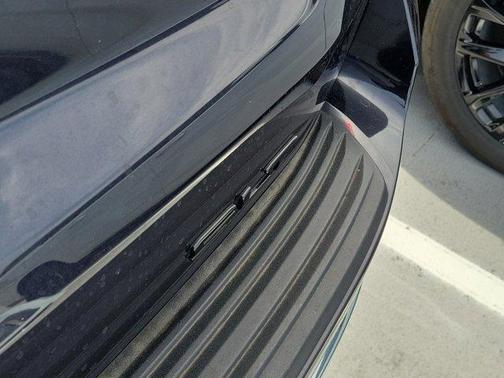 Titanium Rush Metallic 2024 GMC Yukon SLT