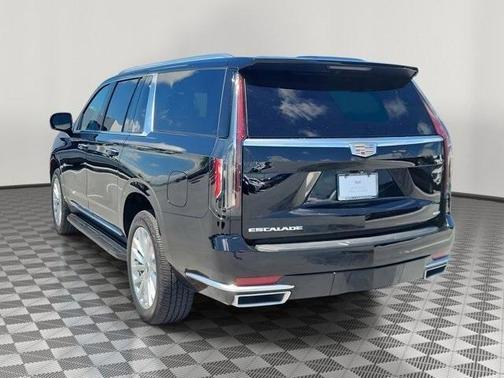 2022 Cadillac Escalade ESV Luxury