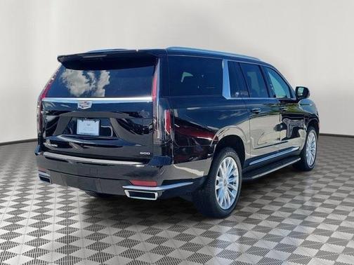 2022 Cadillac Escalade ESV Luxury