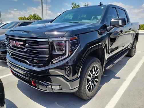 2025 GMC Sierra 1500 AT4
