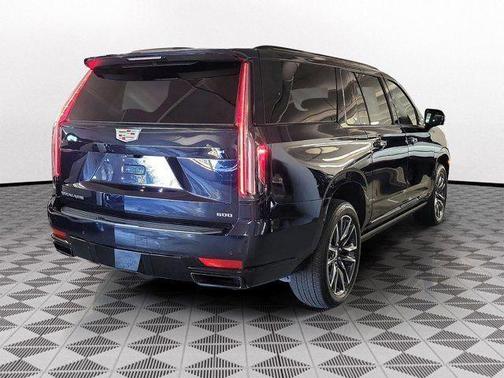 2022 Cadillac Escalade ESV Sport Platinum