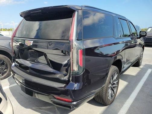 2022 Cadillac Escalade ESV Sport Platinum