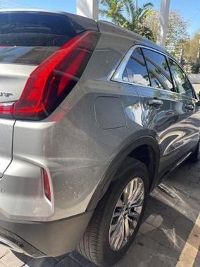 2024 Cadillac XT4 Premium Luxury