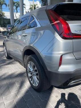 2024 Cadillac XT4 Premium Luxury