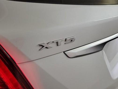 2022 Cadillac XT5 Luxury