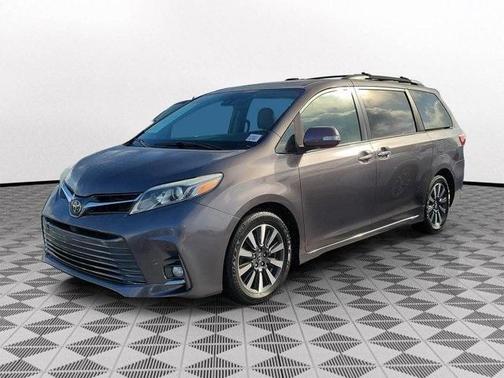 2018 Toyota Sienna L