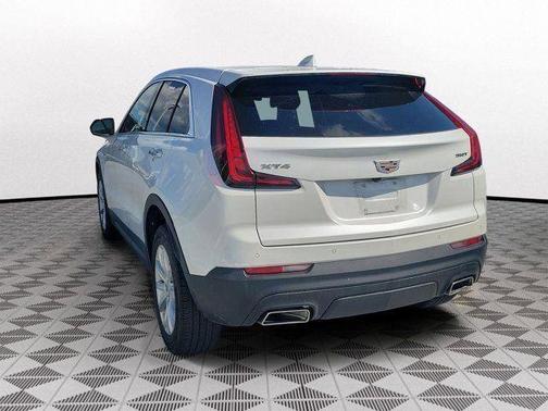 Crystal White Tri-Coat 2023 Cadillac XT4 Luxury
