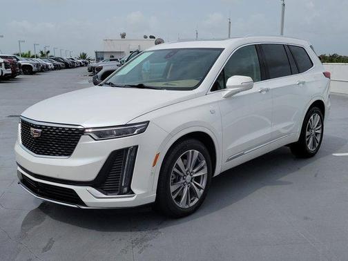 2022 Cadillac XT6 Premium Luxury FWD