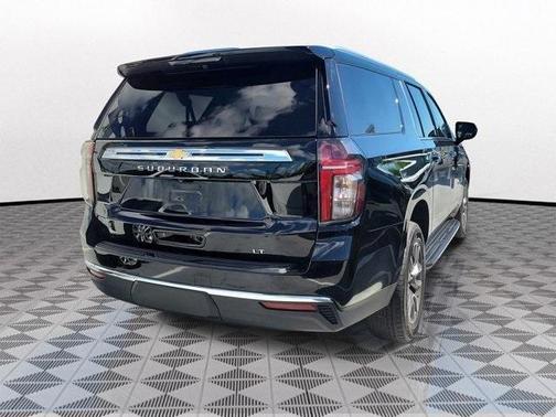 2023 Chevrolet Suburban LT