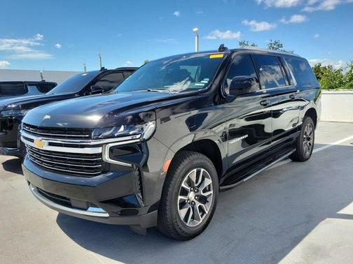 2023 Chevrolet Suburban LT