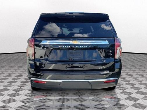 2023 Chevrolet Suburban LT