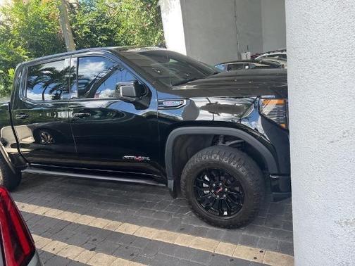2022 GMC Sierra 1500 AT4X
