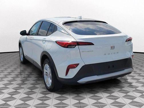 Summit White 2024 Buick Envista Preferred