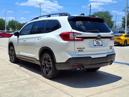 Crystal White Pearl 2023 Subaru Ascent Onyx Edition Limited