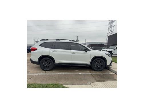 Crystal White Pearl 2023 Subaru Ascent Onyx Edition Limited