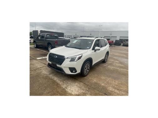 Crystal White Pearl 2024 Subaru Forester Premium