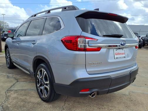 2025 Subaru Ascent Limited 8-Passenger