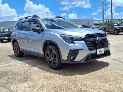 Ice Silver 2024 Subaru Ascent Onyx Edition Limited