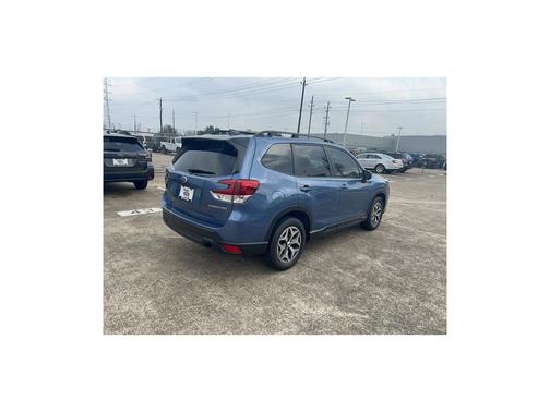 2024 Subaru Forester Premium