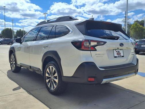 2025 Subaru Outback Touring XT