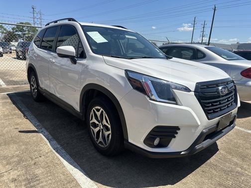 2022 Subaru Forester Premium