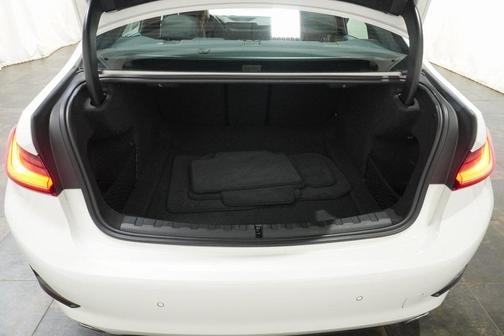 2020 BMW 330 i xDrive