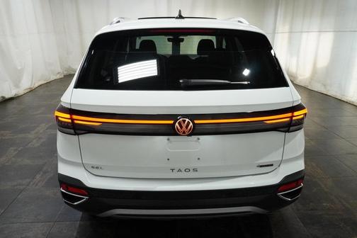 2025 Volkswagen Taos 1.5T SEL