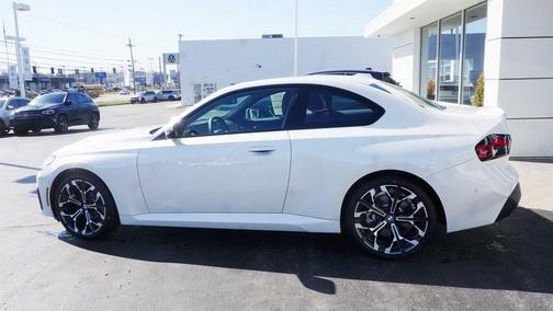 2025 BMW 230 i xDrive