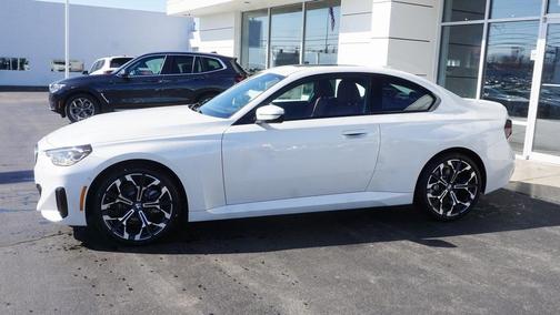 2025 BMW 230 i xDrive