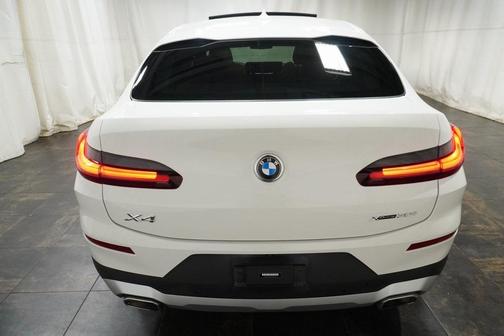 2023 BMW X4 xDrive30i