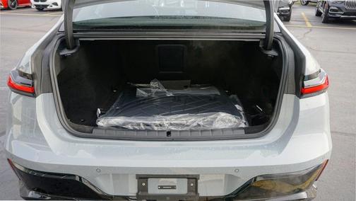 2024 BMW 760 760i xDrive