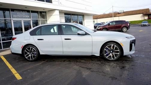 2024 BMW 760 760i xDrive