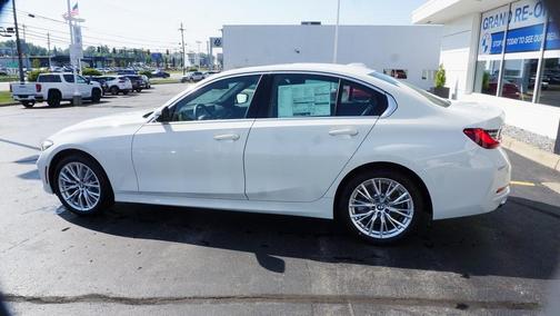 2024 BMW 330 i xDrive