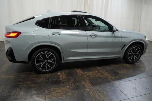 2023 BMW X4 xDrive30i