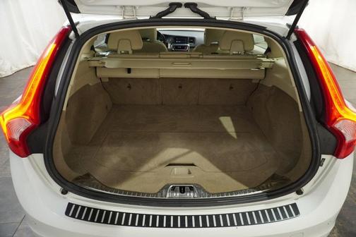 2015 Volvo V60 T5 Premier Plus