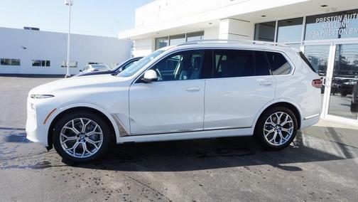 2025 BMW X7 xDrive40i