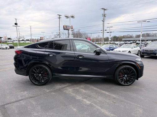 Carbon Black Metallic 2025 BMW X6 M60i