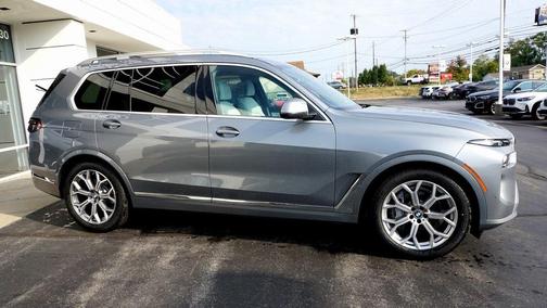 2026 BMW X7 xDrive40i