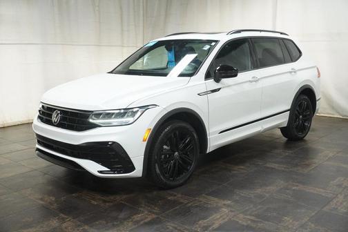 2022 Volkswagen Tiguan 2.0T SE R-Line Black
