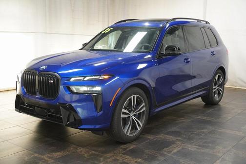 2025 BMW X7 M60i