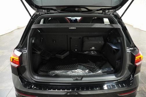 2024 Volkswagen Golf GTI 2.0T SE