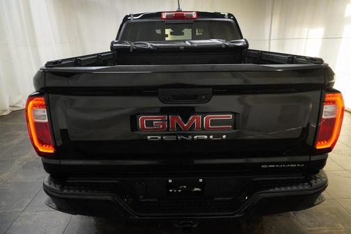 2024 GMC Canyon Denali