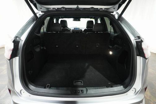 Iconic Silver Metallic 2023 Ford Edge ST Line