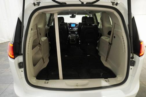 2019 Chrysler Pacifica Touring-L