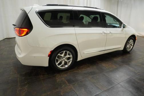 2019 Chrysler Pacifica Touring-L