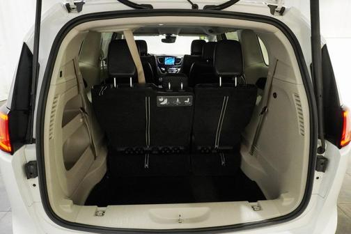 2019 Chrysler Pacifica Touring-L