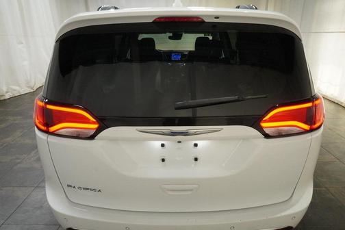2019 Chrysler Pacifica Touring-L